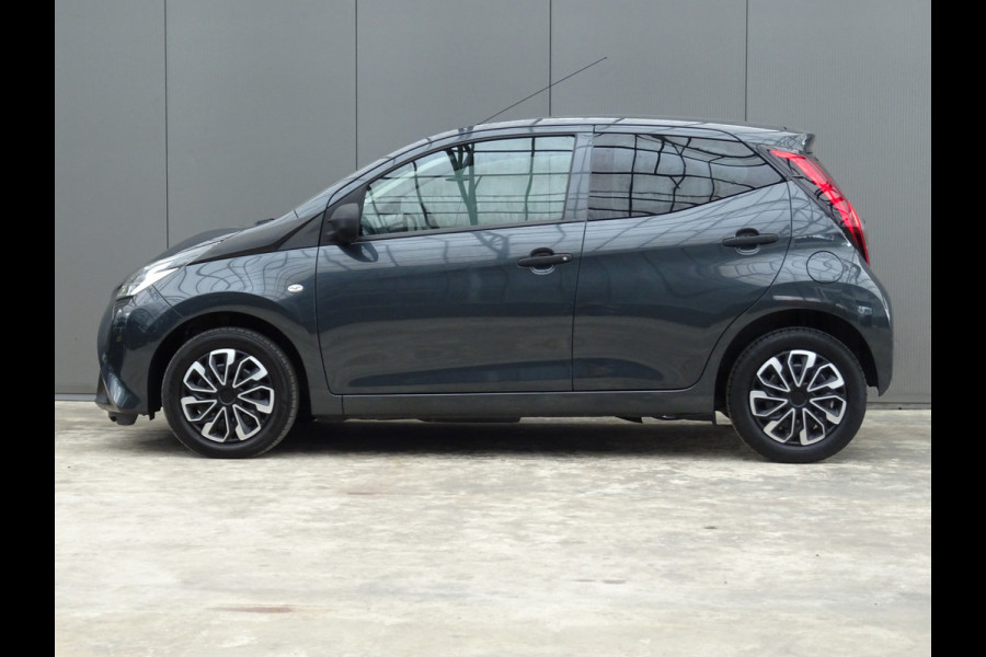 Toyota Aygo 1.0 VVT-i x-fun * EXTRA GETINT GLAS * LED * GOED ONDERH. !!