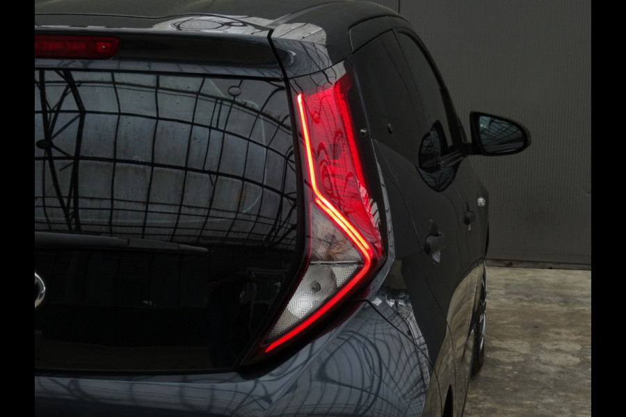Toyota Aygo 1.0 VVT-i x-fun * EXTRA GETINT GLAS * LED * GOED ONDERH. !!