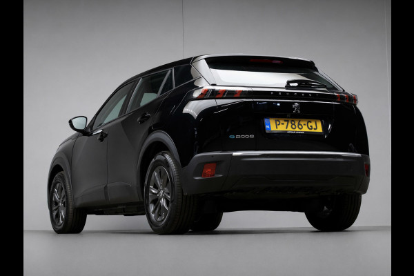 Peugeot e-2008 EV Active Pack 50 kWh Sport (APPLE CARPLAY,NAVI,CAMERA,STOELVERWARMING,CLIMATE,CRUISE,LED,LM VELGEN,NETTE STAAT)