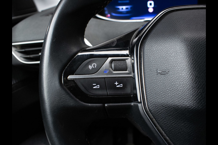 Peugeot e-2008 EV Active Pack 50 kWh Sport (APPLE CARPLAY,NAVI,CAMERA,STOELVERWARMING,CLIMATE,CRUISE,LED,LM VELGEN,NETTE STAAT)