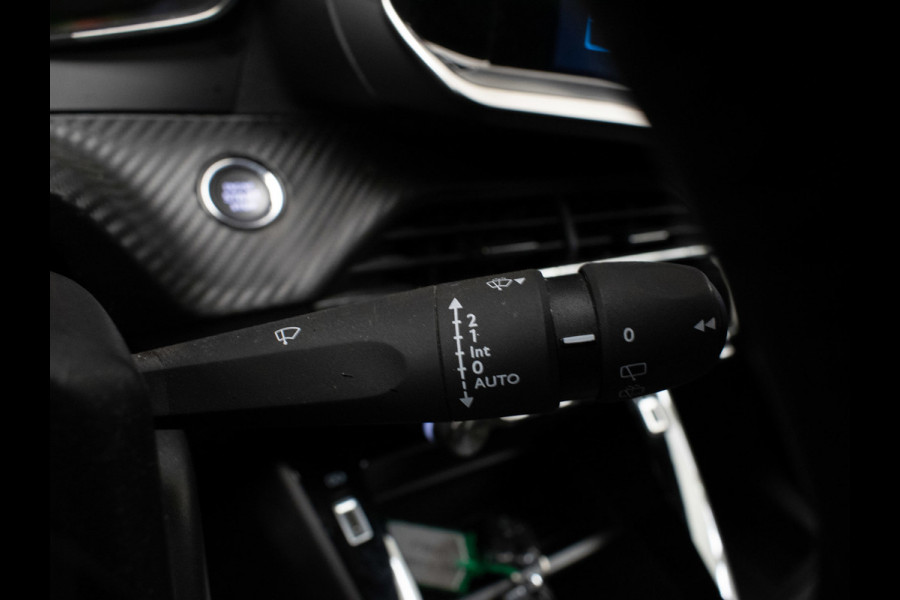 Peugeot e-2008 EV Active Pack 50 kWh Sport (APPLE CARPLAY,NAVI,CAMERA,STOELVERWARMING,CLIMATE,CRUISE,LED,LM VELGEN,NETTE STAAT)