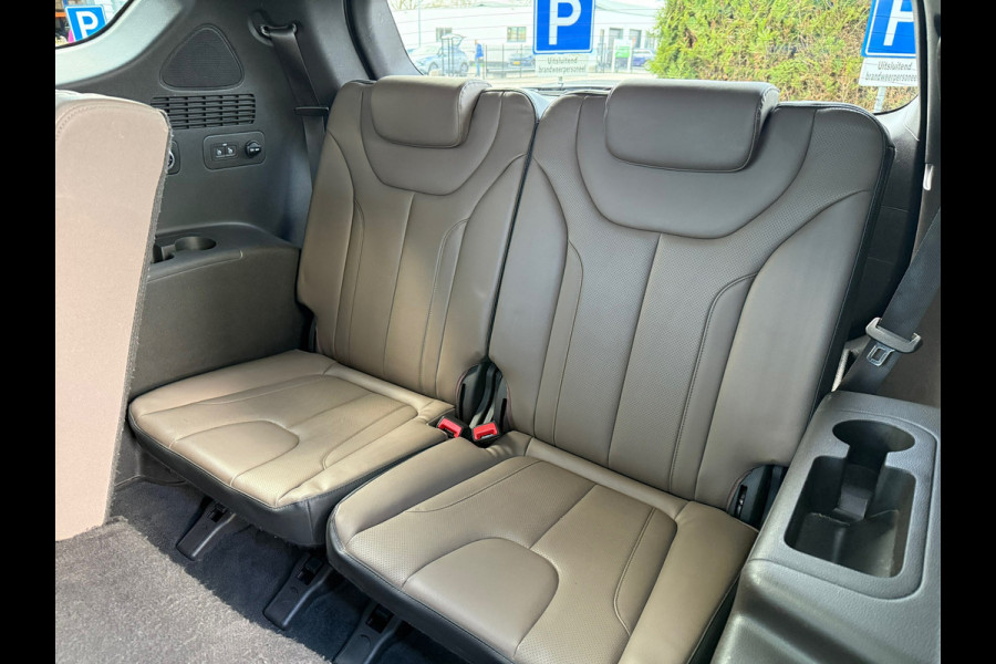 Hyundai Santa Fe 1.6 T-GDI HEV Premium Sky 7p. - Automaat - Leder - Navi - Org.NL