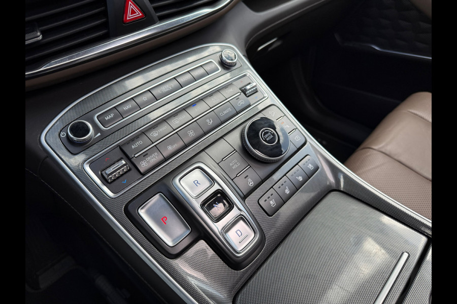 Hyundai Santa Fe 1.6 T-GDI HEV Premium Sky 7p. - Automaat - Leder - Navi - Org.NL