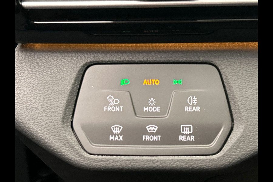 Volkswagen ID.5 Pro Business 77 kWh | SOH 95% | Pano/Dak | Trekhaak | Stoelverwarming | Leder/Alcantara