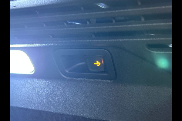 Volkswagen ID.5 Pro Business 77 kWh | SOH 95% | Pano/Dak | Trekhaak | Stoelverwarming | Leder/Alcantara