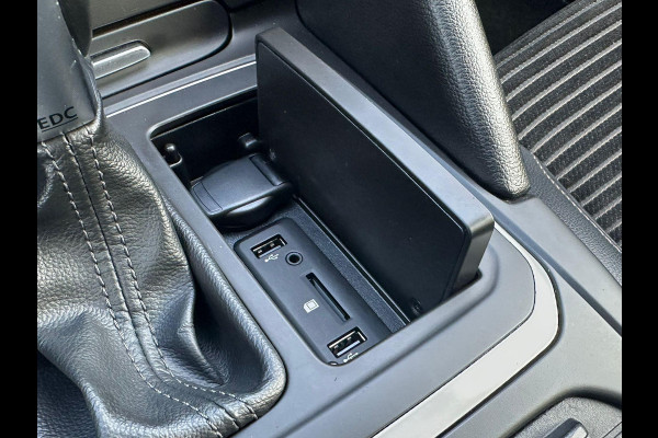 Renault Talisman 1.6 TCe Intens 150pk Automaat Trekhaak | 4Control | BOSE Audio | Dodehoeksensoren | Navigatie | Achteruitrijcamera | Full LED |