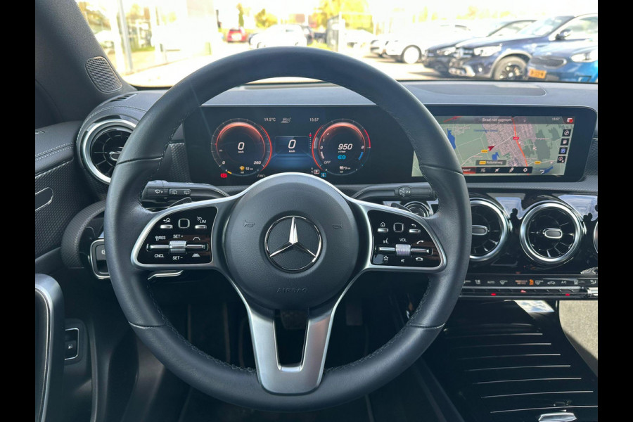 Mercedes-Benz CLA-Klasse Shooting Brake 250 e Progressive | Adaptive cruise control | 360 graden camera | Stoelverwarming