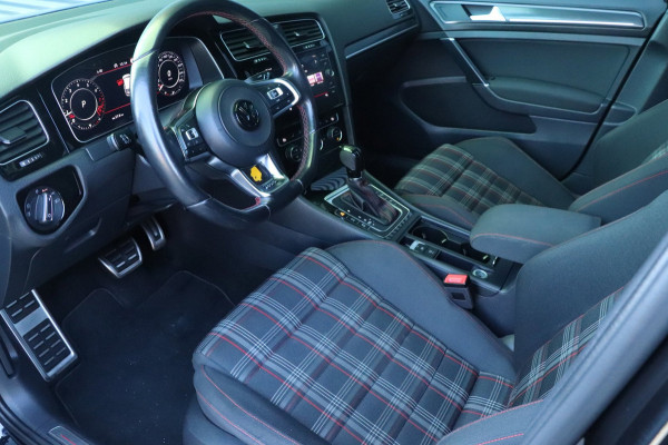 Volkswagen Golf 2.0 TSI GTI Performance | PANO / DYNAUDIO / VOL!