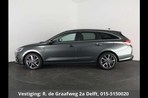 Hyundai i30 Wagon 1.5 T-GDi MHEV Premium | Stuur-/Stoelverwarming | Navigatie | Parkeersensoren voor & Achter |