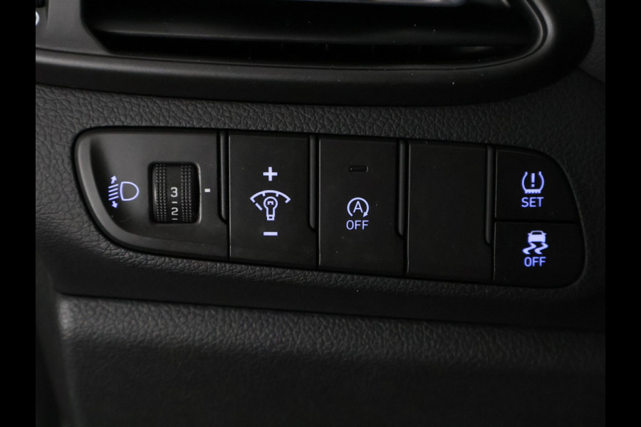 Hyundai i30 Wagon 1.5 T-GDi MHEV Premium | Stuur-/Stoelverwarming | Navigatie | Parkeersensoren voor & Achter |