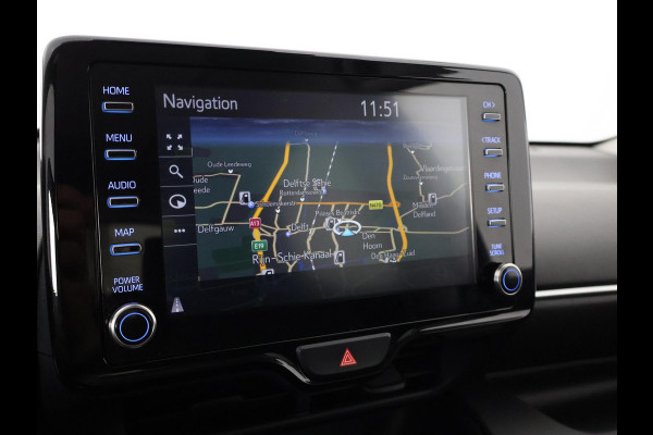 Toyota Yaris 1.5 Hybrid Bi-Tone GARANTIE TOT 12-2032! . NAVIGATIE . ACHTERUITRIJ CAMERA .  ADAPTIEVE CRUISE CONTROL .