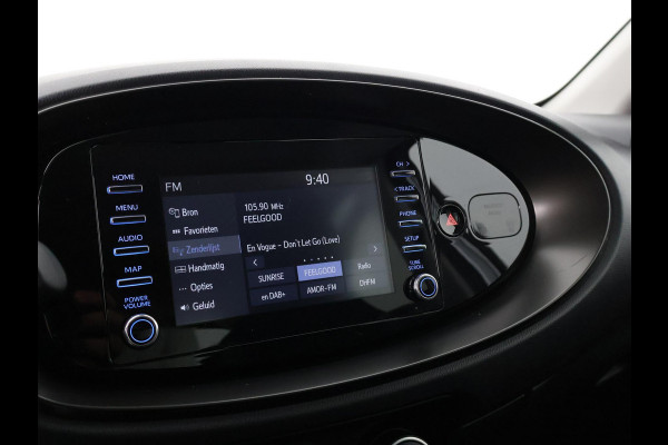 Toyota Aygo X 1.0 VVT-i MT Play Bi-Tone | Apple Carplay & AndroidAUTO | Camera | Privacy Glass |