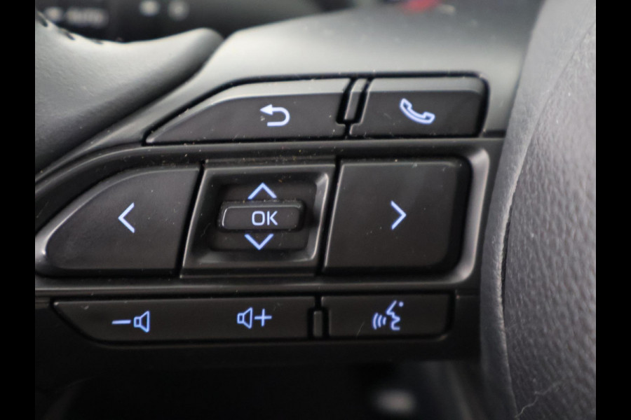 Toyota Aygo X 1.0 VVT-i MT Play Bi-Tone | Apple Carplay & AndroidAUTO | Camera | Privacy Glass |