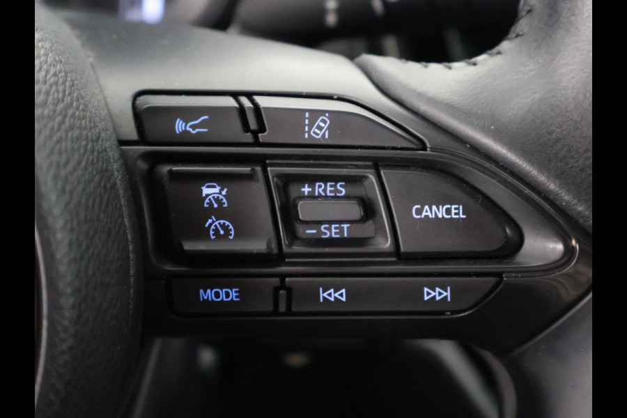 Toyota Aygo X 1.0 VVT-i MT Play Bi-Tone | Apple Carplay & AndroidAUTO | Camera | Privacy Glass |