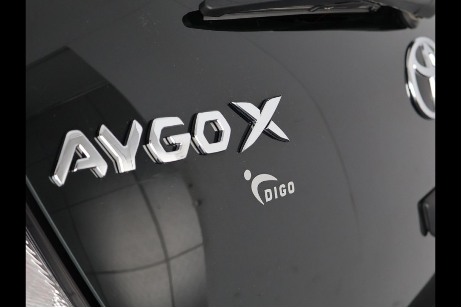 Toyota Aygo X 1.0 VVT-i MT Play Bi-Tone | Apple Carplay & AndroidAUTO | Camera | Privacy Glass |