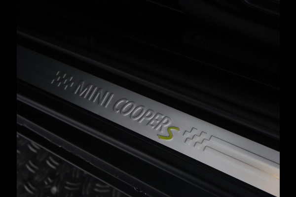 MINI Cooper Charged 33 kWh ACCU 97% Cooper Electric | (184 PK) | Navigatie | Stoelverwarming | 1e eigenaar |
