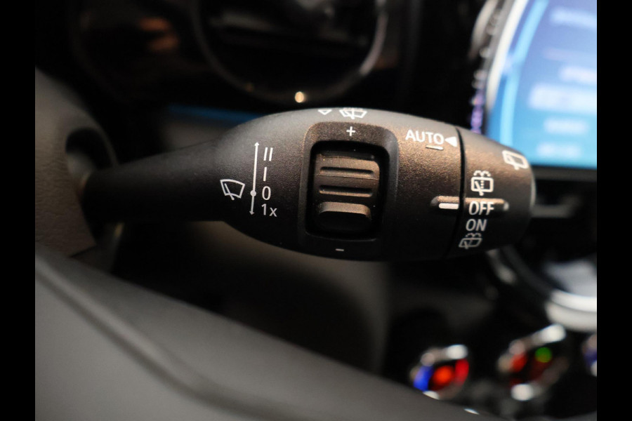 MINI Mini 1.5 Cooper Sports Classic Automaat | Apple Carplay & AndroidAUTO | Parkeersensoren | 1e eigenaar |