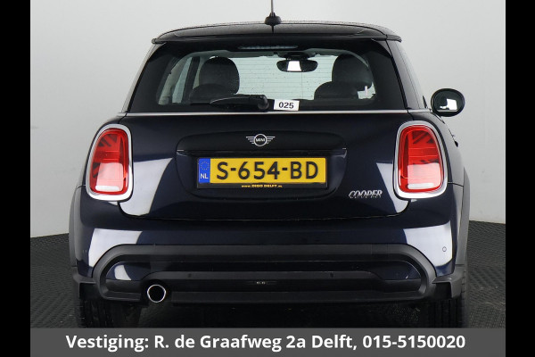 MINI Mini 1.5 Cooper Sports Classic Automaat | Apple Carplay & AndroidAUTO | Parkeersensoren | 1e eigenaar |