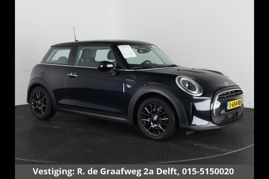MINI Mini 1.5 Cooper Sports Classic Automaat | Apple Carplay & AndroidAUTO | Parkeersensoren | 1e eigenaar |