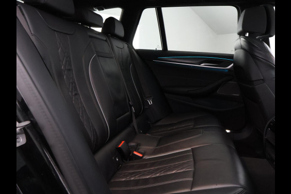 BMW 5 Serie Touring 530e Business Edition Plus M-Pakket | Stoelverwarming | Harman Kardon | Panoramadak |