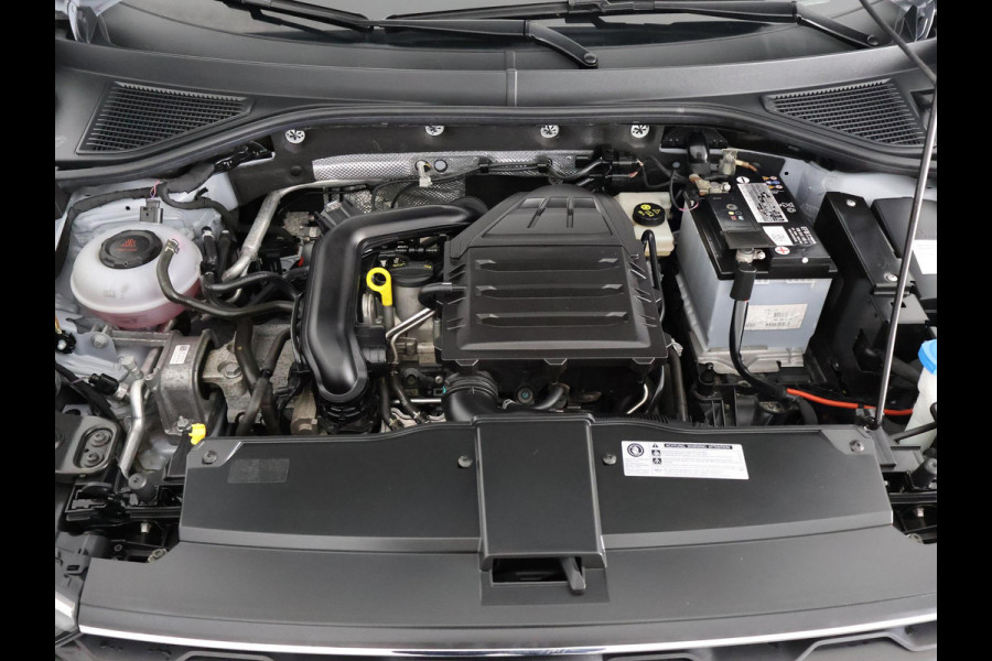 Volkswagen T-Roc 1.0 TSI Two-Tone | Apple Carplay & AndroidAUTO | Privacy Glass |