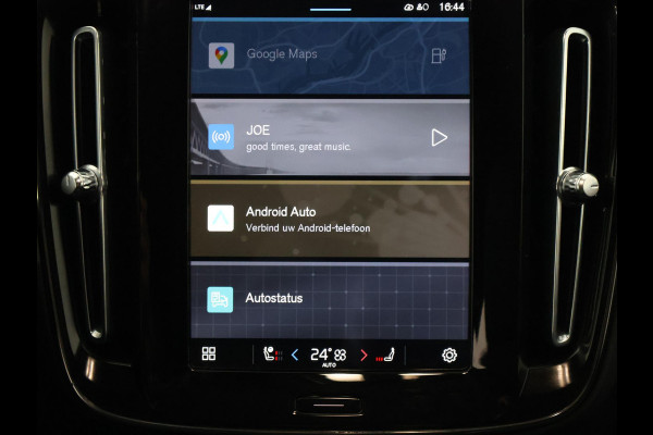 Volvo XC40 Recharge Core SOH 92% | Apple Carplay & AndroidAUTO | Dwarsstangen | Elektrische kofferklep | Camera |