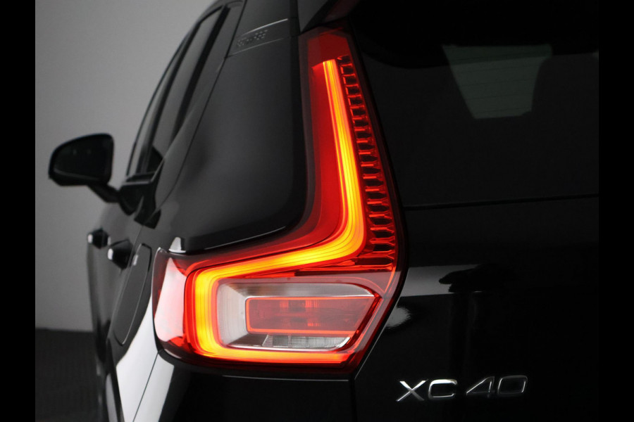 Volvo XC40 Recharge Core SOH 92% | Apple Carplay & AndroidAUTO | Dwarsstangen | Elektrische kofferklep | Camera |