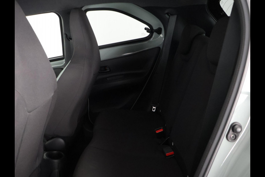 Toyota Aygo X 1.0 VVT-i MT Pulse | Apple Carplay & AndroidAUTO | Privacy Glass | Camera | Stoelverwarming