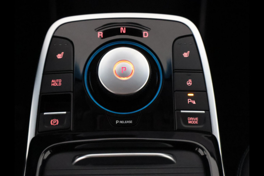 Kia e-Niro Dynamic Line 64 kWh SOH 99% | 450 km actieradius | Stuur-/& Stoelverwarming | Parkeersensoren |