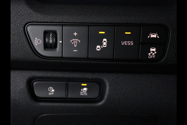 Kia e-Niro Dynamic Line 64 kWh SOH 99% | 450 km actieradius | Stuur-/& Stoelverwarming | Parkeersensoren |