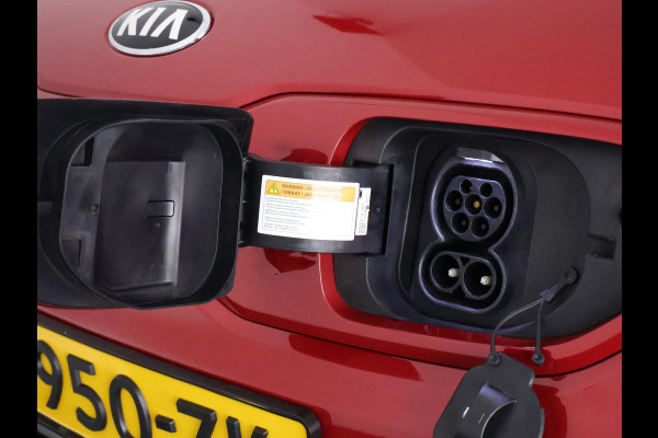 Kia e-Niro Dynamic Line 64 kWh SOH 99% | 450 km actieradius | Stuur-/& Stoelverwarming | Parkeersensoren |
