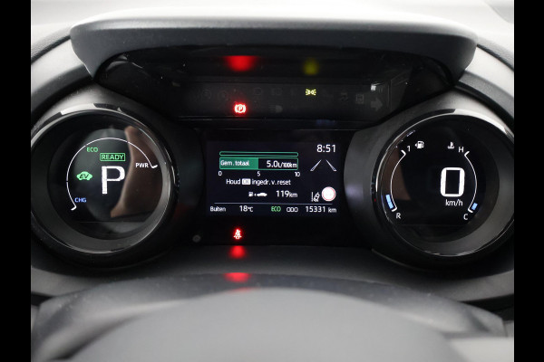 Toyota Yaris 1.5 Hybrid Executive | Stoelverwarming | Navigatie | Dodehoek detectie | Parkeersenoren |