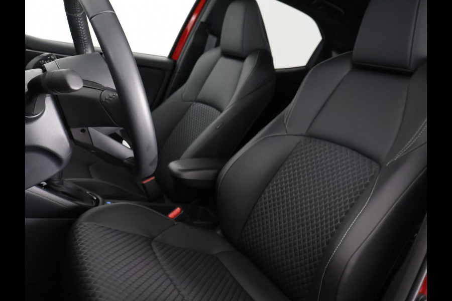 Toyota Yaris 1.5 Hybrid Executive | Stoelverwarming | Navigatie | Dodehoek detectie | Parkeersenoren |