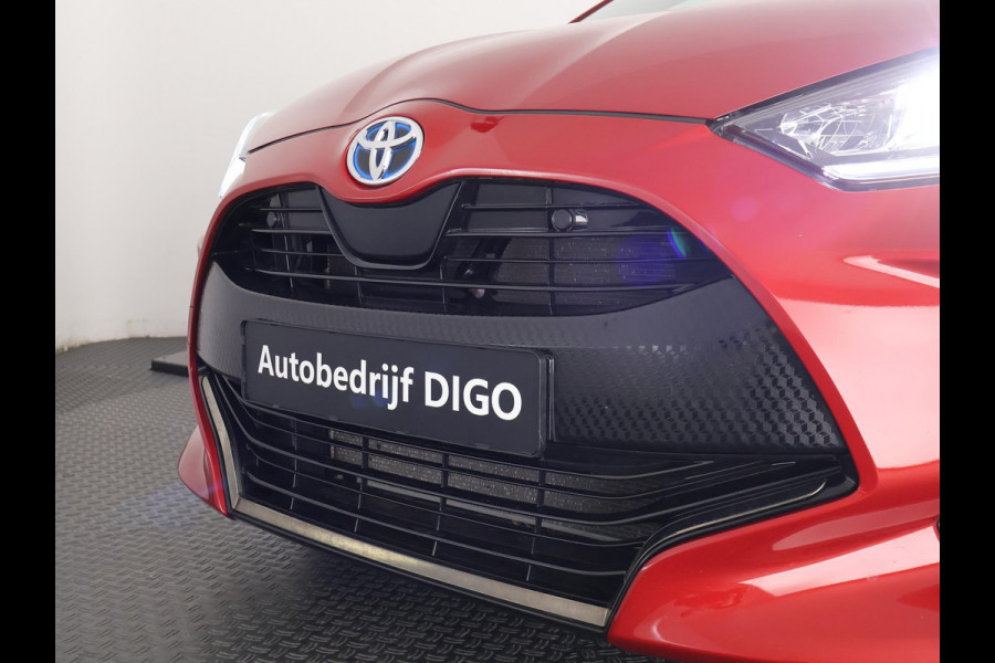 Toyota Yaris 1.5 Hybrid Executive | Stoelverwarming | Navigatie | Dodehoek detectie | Parkeersenoren |