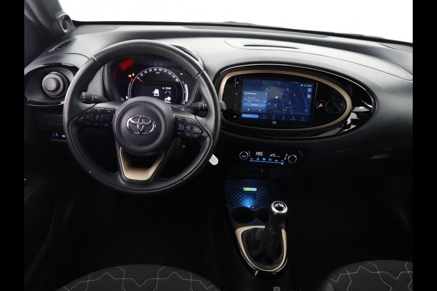 Toyota Aygo X 1.0 VVT-i MT Envy | JBL audio | Camera | Navigatie |