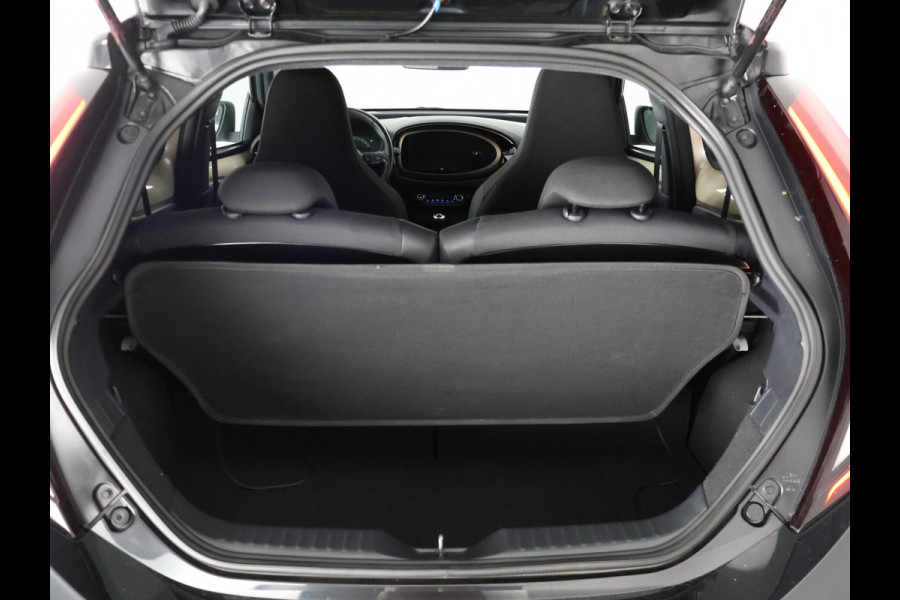 Toyota Aygo X 1.0 VVT-i MT Envy | JBL audio | Camera | Navigatie |