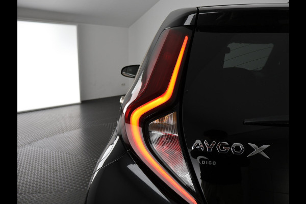 Toyota Aygo X 1.0 VVT-i MT Envy | JBL audio | Camera | Navigatie |