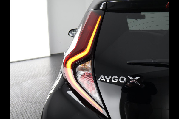 Toyota Aygo X 1.0 VVT-i PULSE PACK BI-TONE GARANTIE 3-2035! CARPLAY NAVI.STOELVERWARMING. ADAPTIVE CRUISE CONTROLL