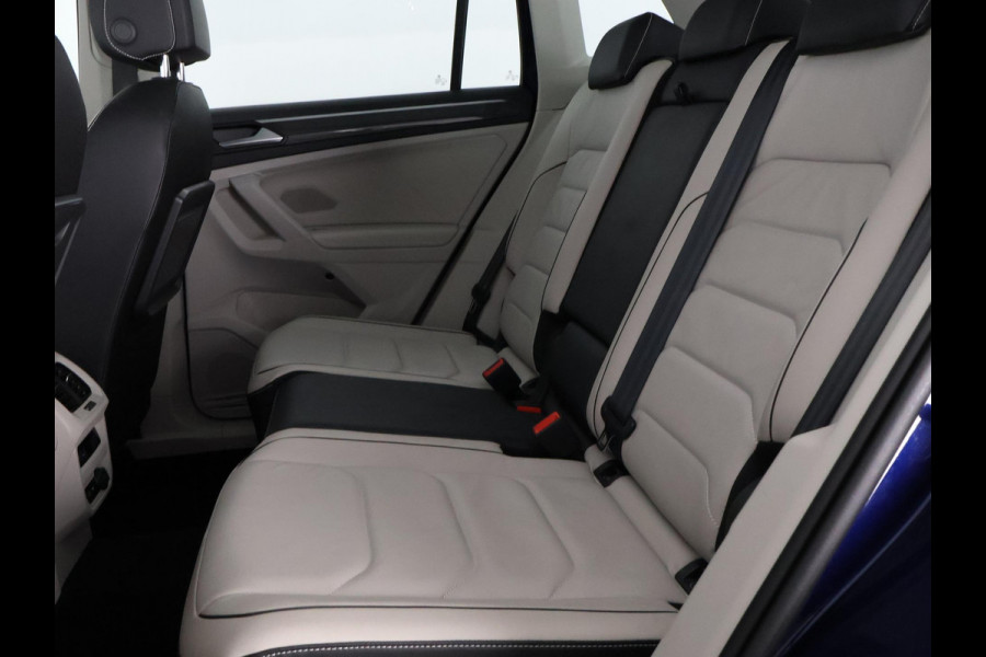 Volkswagen Tiguan 2.0 TSI 4Motion Highline Business R Automaat | 360° Camera | Trekhaak | Vol leer | Stoelverwarming | Schuif-/Kanteldak |