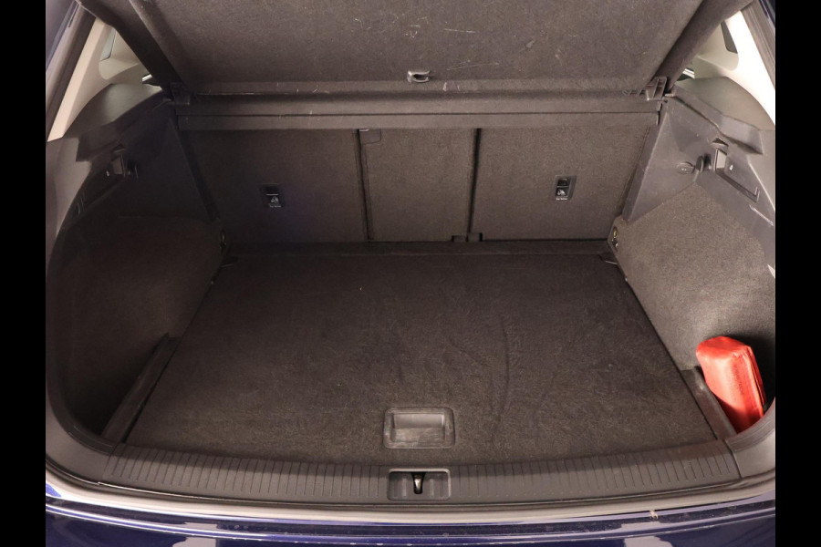 Volkswagen Tiguan 2.0 TSI 4Motion Highline Business R Automaat | 360° Camera | Trekhaak | Vol leer | Stoelverwarming | Schuif-/Kanteldak |