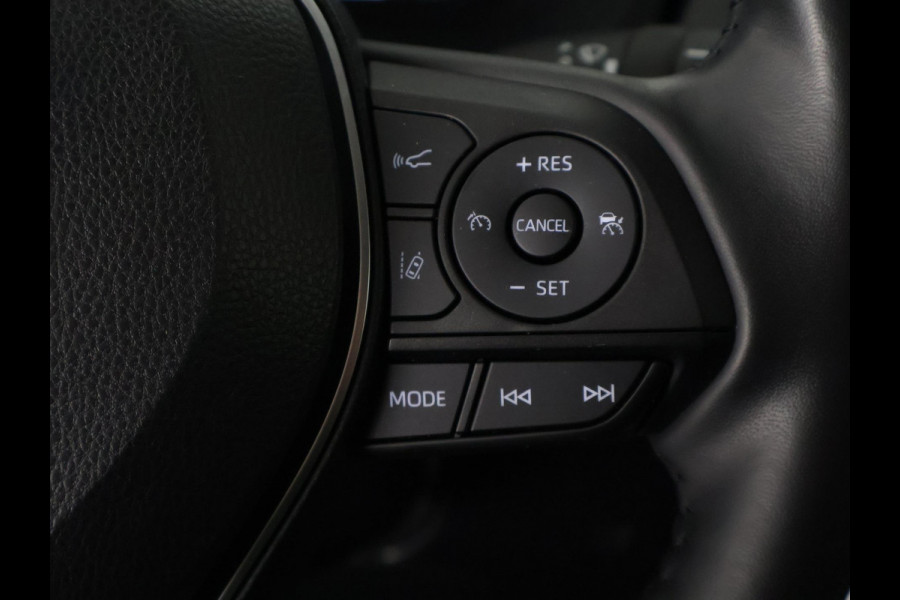 Toyota RAV4 2.5 Hybrid Dynamic | Navigatie | Elektrische kofferbak | Apple Carplay & AndroidAUTO |