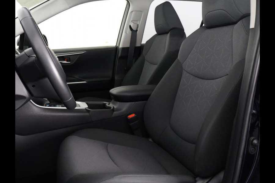 Toyota RAV4 2.5 Hybrid Dynamic | Navigatie | Elektrische kofferbak | Apple Carplay & AndroidAUTO |