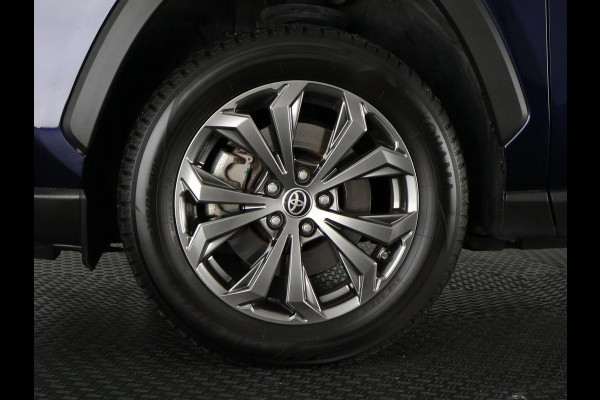 Toyota RAV4 2.5 Hybrid Dynamic | Navigatie | Elektrische kofferbak | Apple Carplay & AndroidAUTO |