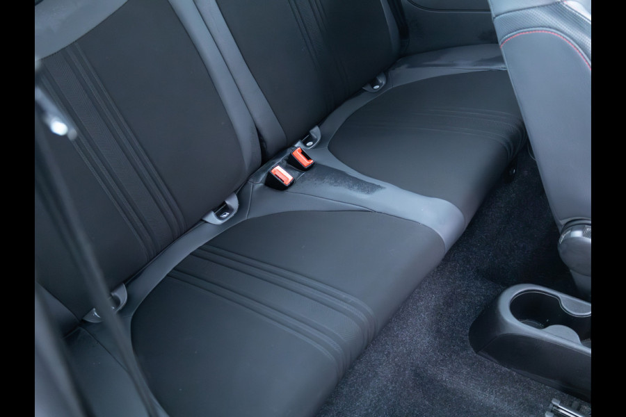 Fiat 500 1.0 Hybrid Sport Verde Portofino | 1/2 Leder/stof | Panodak | Led+ | Uconnect | Airco, Lederen MF stuurwiel, PDC achter, 16" velgen