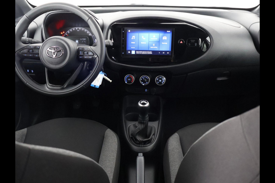 Toyota Aygo X VVT-i MT PLAY BLACK & WHITE 1e EIG GARANTIE 6-2034 CARPLAY NAVI.ADAPTIVE CRUISE.CAMERA