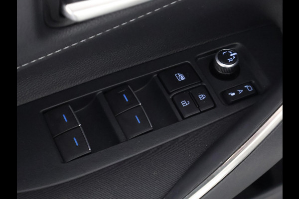 Toyota Corolla Touring Sports 1.8 Hybrid Dynamic Plus | Stuur-/Stoelverwarming | Apple Carplay & AndroidAUTO | Navigatie