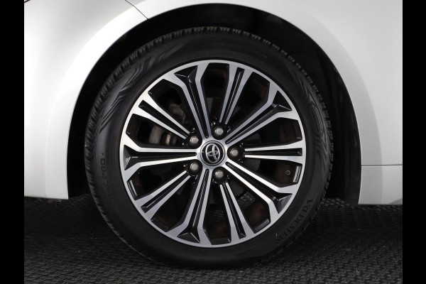 Toyota Corolla Touring Sports 1.8 Hybrid Dynamic Plus | Stuur-/Stoelverwarming | Apple Carplay & AndroidAUTO | Navigatie