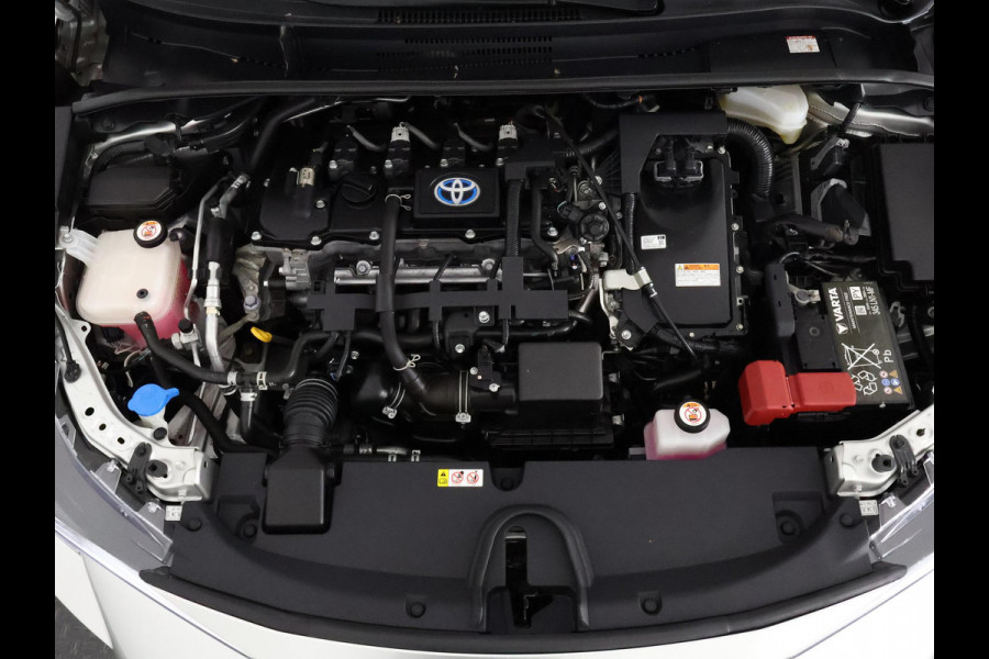 Toyota Corolla Touring Sports 1.8 Hybrid Dynamic Plus | Stuur-/Stoelverwarming | Apple Carplay & AndroidAUTO | Navigatie