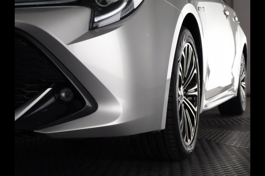 Toyota Corolla Touring Sports 1.8 Hybrid Dynamic Plus | Stuur-/Stoelverwarming | Apple Carplay & AndroidAUTO | Navigatie