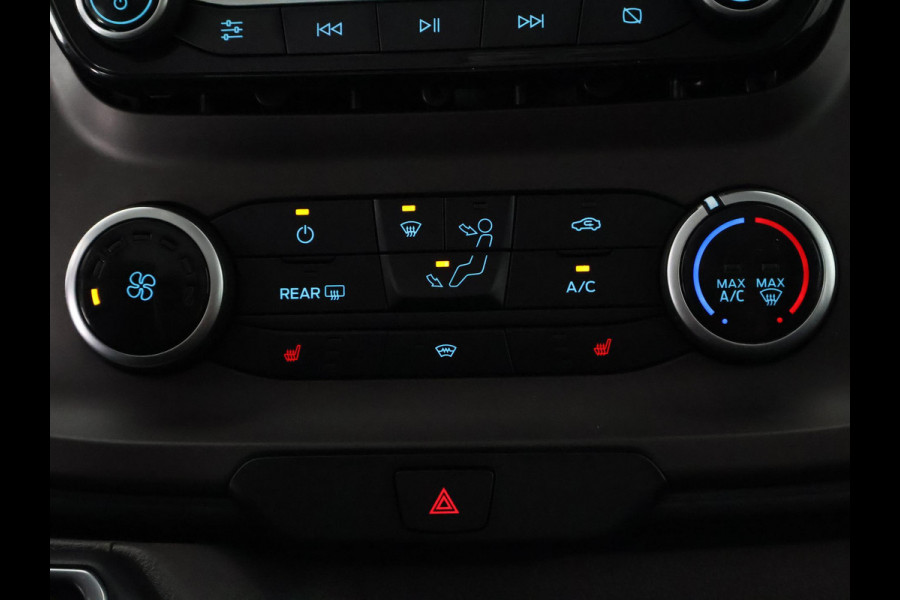 Ford Transit Custom ROLSTOELVERVOER 320 2.0 TDCI L2H1 Limited DC | Marge auto | Stoelverwarming | Trekhaak